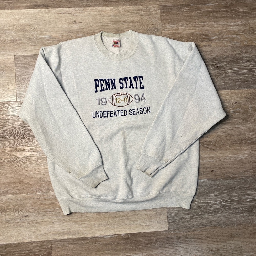 Vintage Penn State mens XL undefeated crewneck